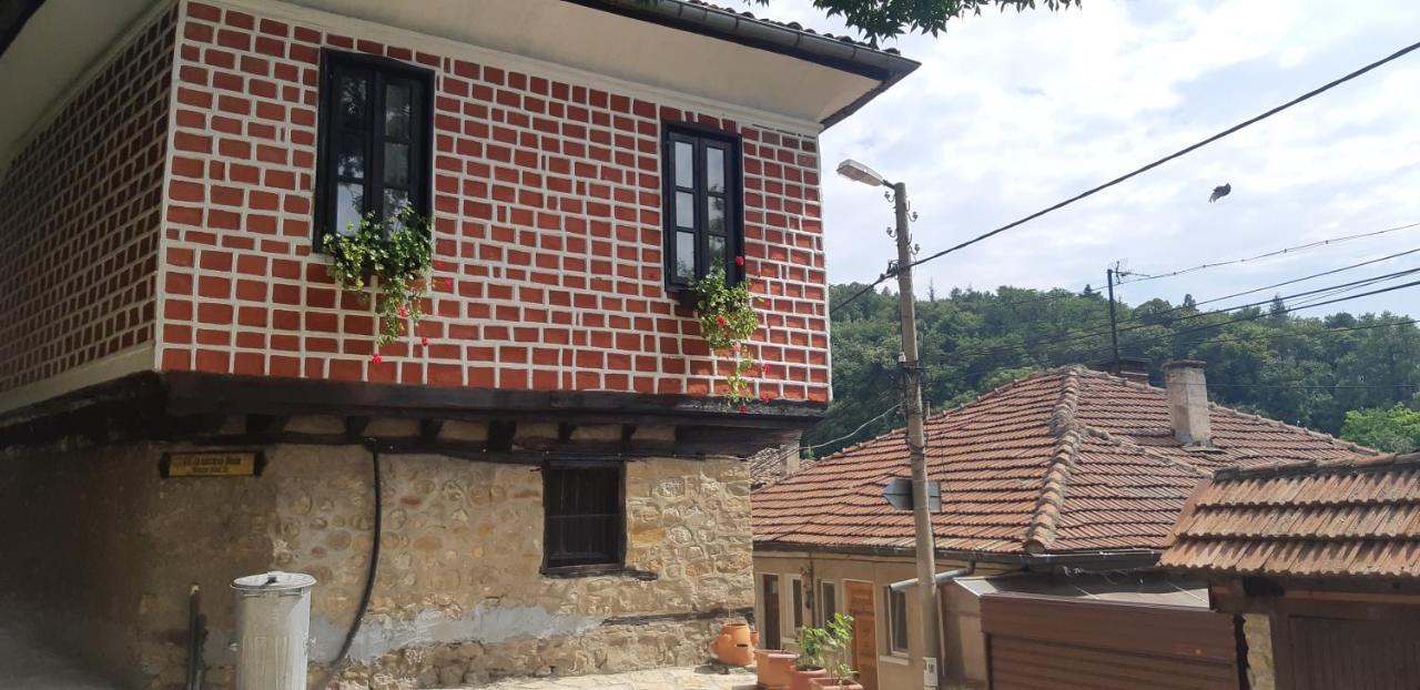 The Red Konak Villa Veliko Tărnovo Esterno foto