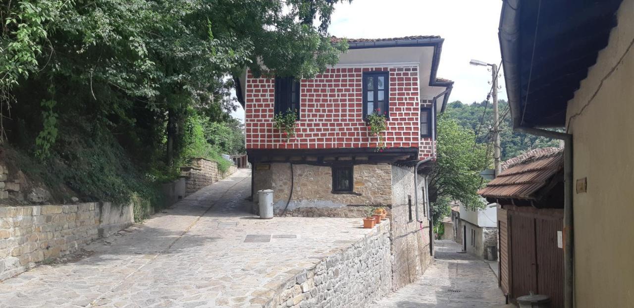 The Red Konak Villa Veliko Tărnovo Esterno foto